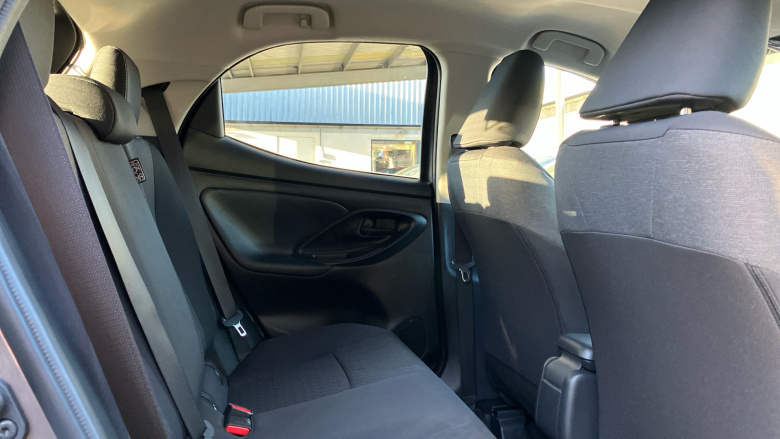 Toyota Yaris 1.5 Hybrid Design 5dr CVT Hybrid Hatchback